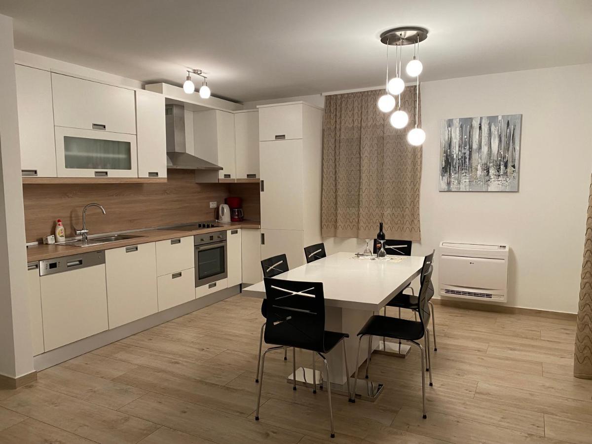 Apartments Carpe Diem Primošten Esterno foto